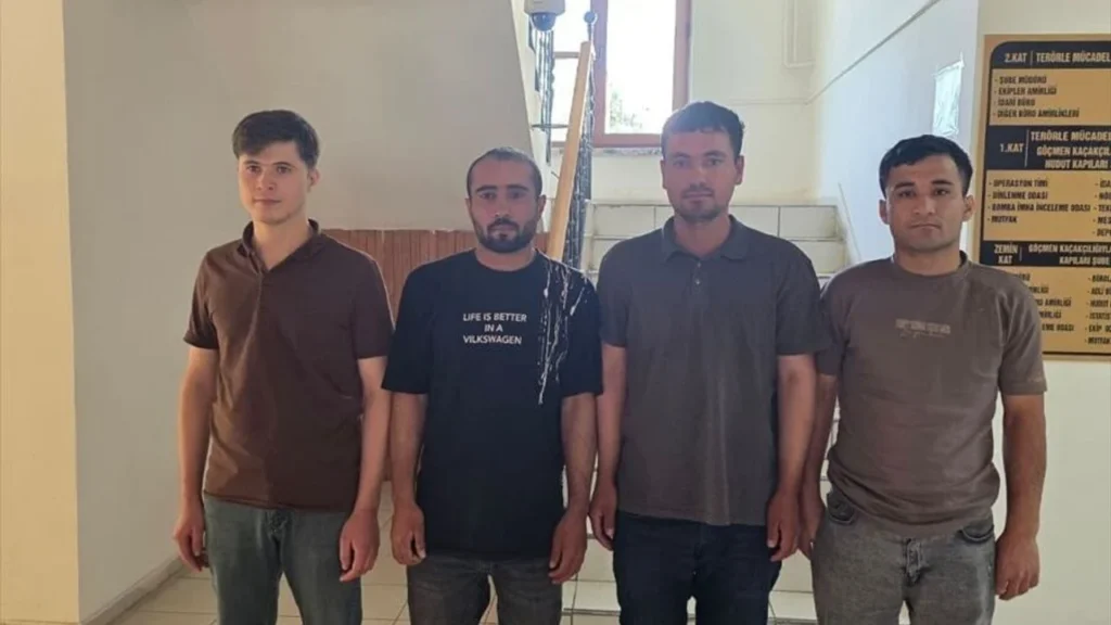 4 düzensiz göçmen yakalandı