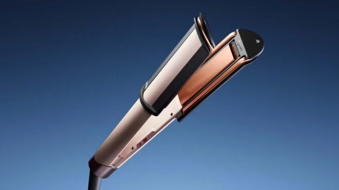 Dyson’dan sıvı soğutma özellikli yeni saç düzleştirici: “Corrale CoolShine”