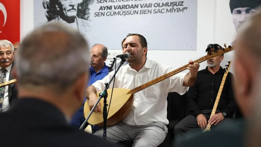 Keçiören’de Kadim Sanat Yeniden Canlandı: Âşıklar Kıraathanesi’nde Unutulmaz Gece!