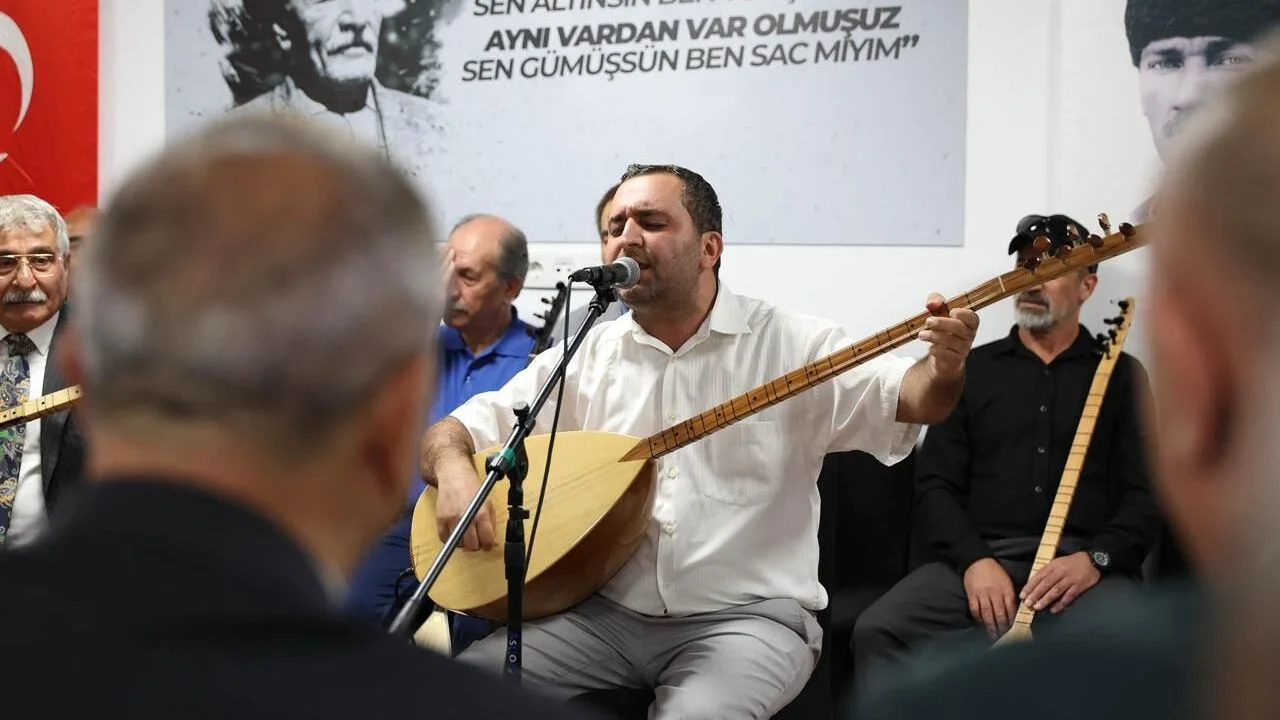 Âşıklar Kıraathanesi